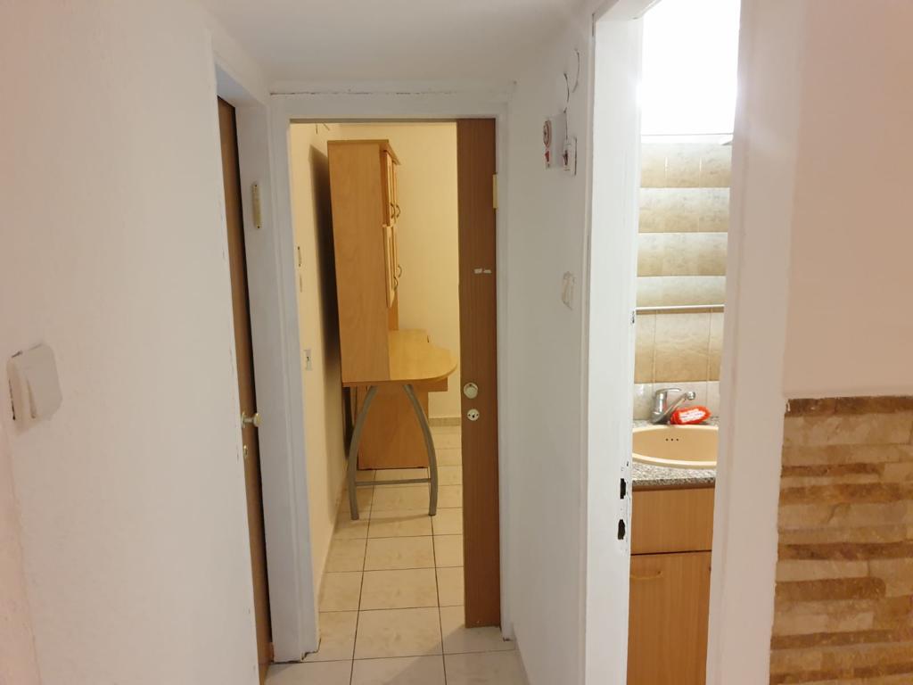 6862C668-B7A7-4061-B712-14A59315C1D5