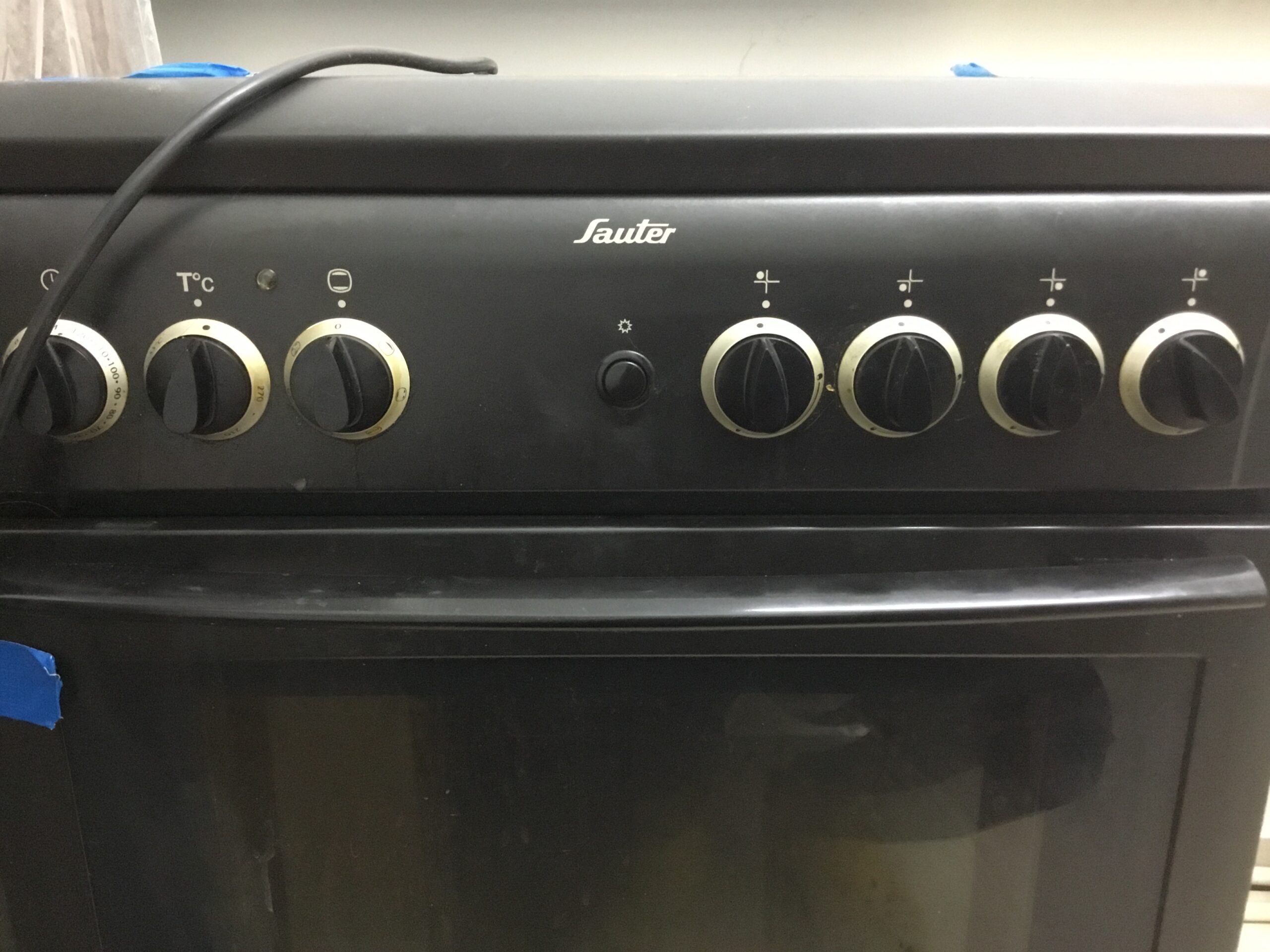 DCFBE454-4692-4803-AC65-7452C5F5F93A